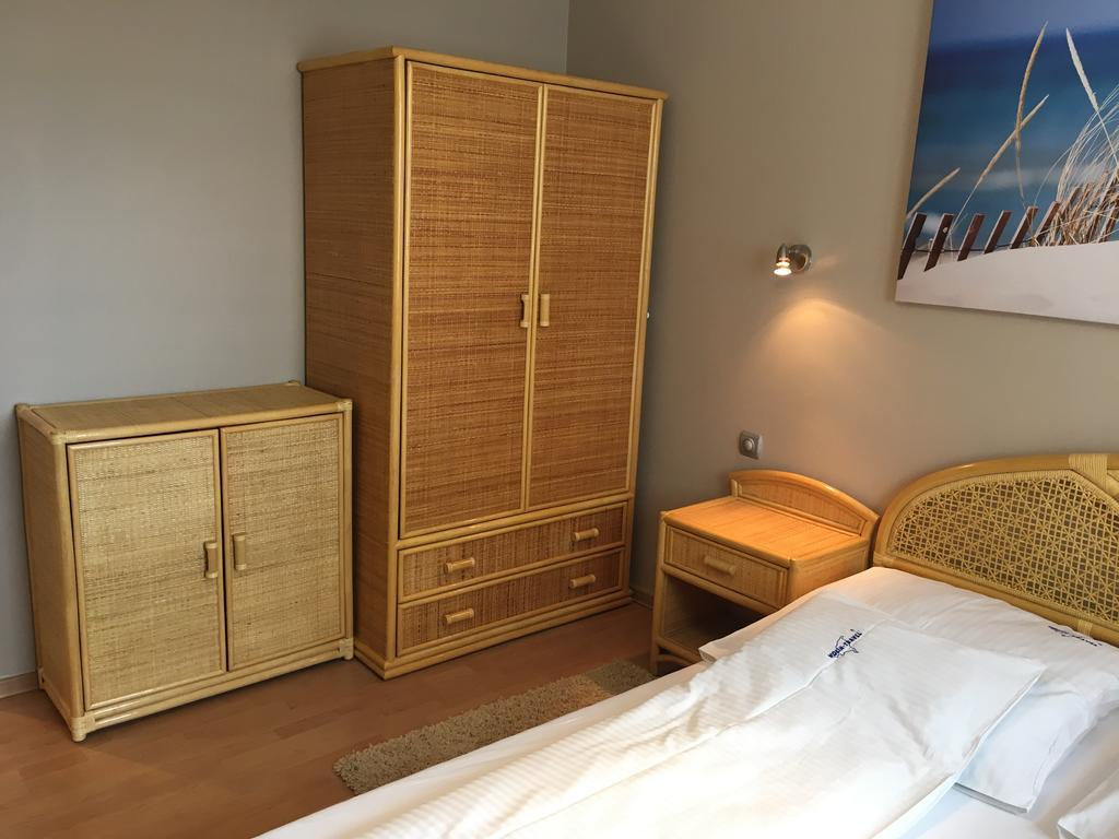 Wolin-Travel Apartament Dom Przy Parku Miedzyzdroje Kültér fotó